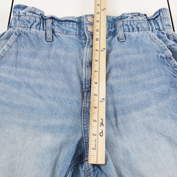 American Eagle Highest Rise Mom Paperbag Waist Light Wash Blue Jeans Sz 10 Short - Picture 7 of 14